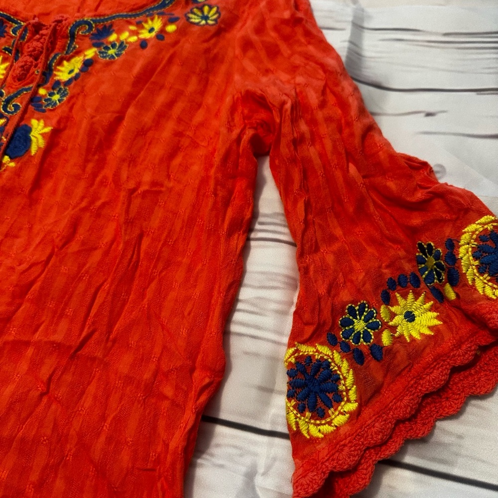 Umgee Coral Tunic / Dress (mini) with Blue and Yellow Embroidery Size Medium EUC - Picture 7 of 13